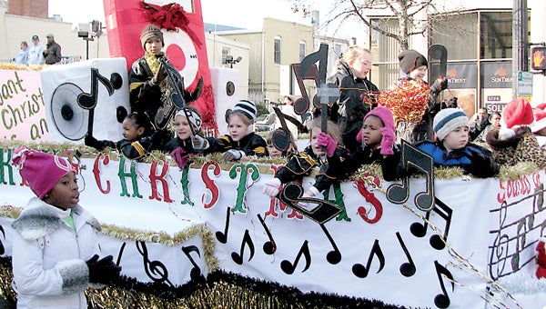 Annual Christmas parade moves to nighttime - The Suffolk News-Herald | The Suffolk News-Herald