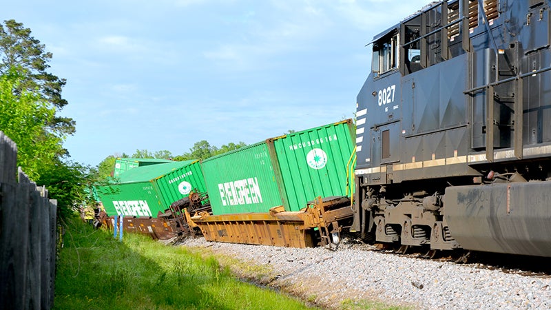 Train derails near neighborhood - The Suffolk News-Herald | The Suffolk ...