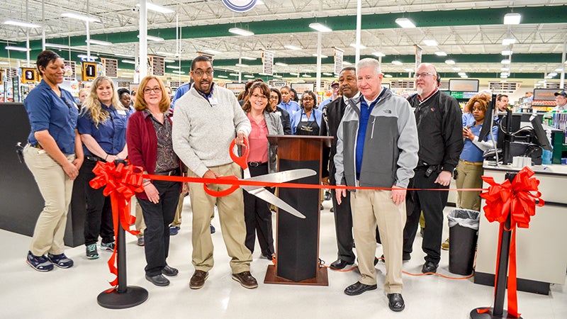 shoppers-move-to-new-harris-teeter-the-suffolk-news-herald-the